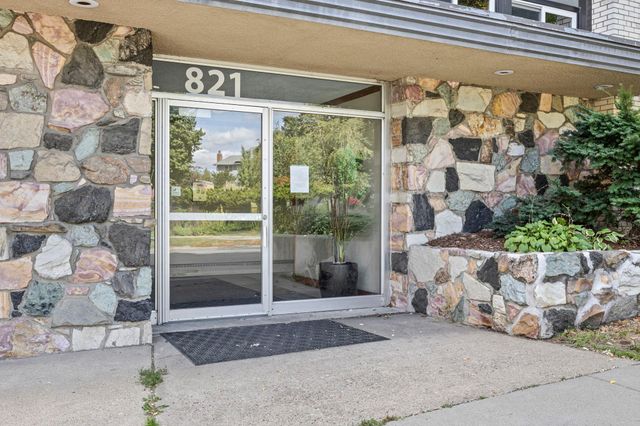 821 Douglas Avenue 204, Minneapolis, MN 55403