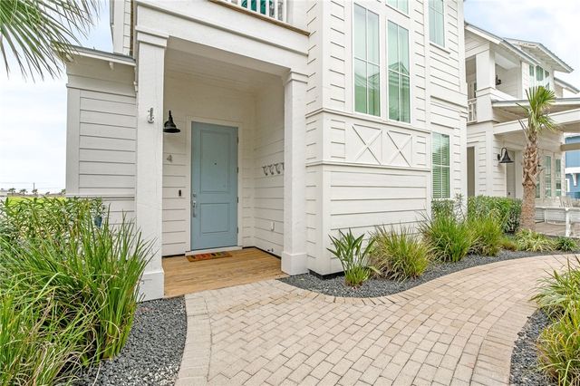 214 Sunset Ave 4, Port Aransas, TX 78373