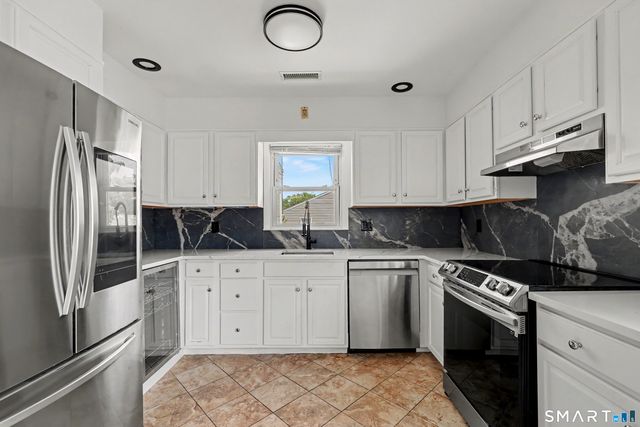 92 Burwood Avenue, Stamford, CT 06902