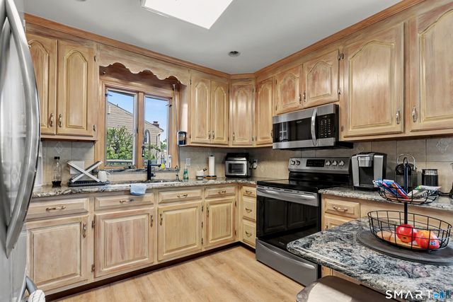 92 Burwood Avenue, Stamford, CT 06902