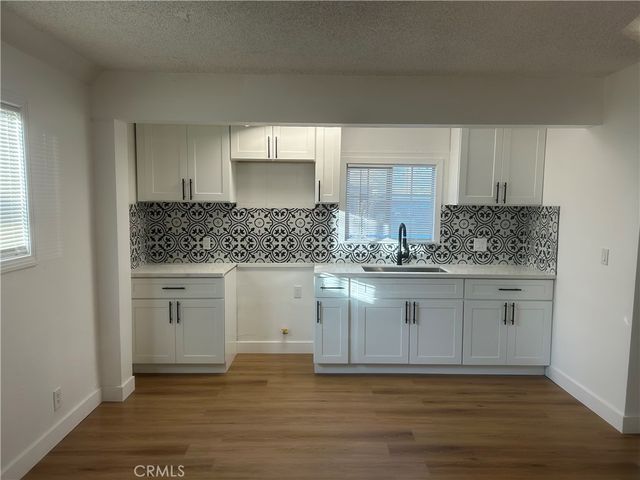 9678 5th, Hesperia, CA 92345