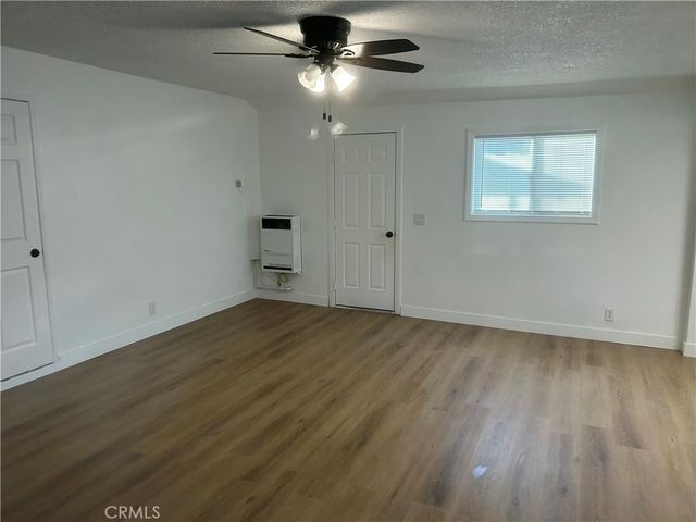 9678 5th, Hesperia, CA 92345