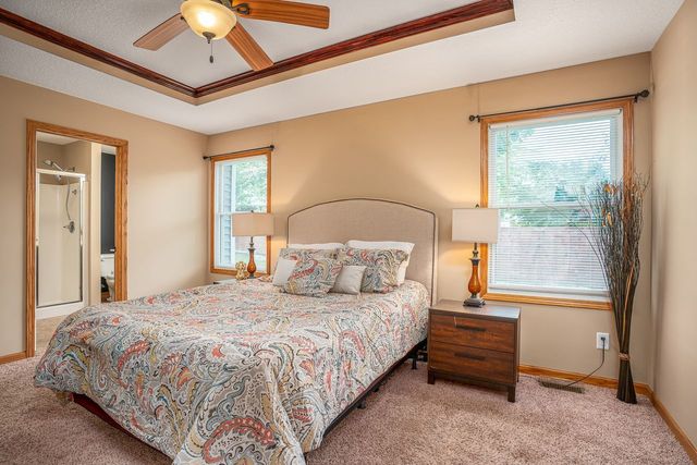 2608 Revo Road, Davenport, IA 52806