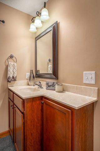 2608 Revo Road, Davenport, IA 52806