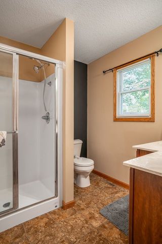 2608 Revo Road, Davenport, IA 52806