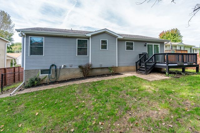 2608 Revo Road, Davenport, IA 52806