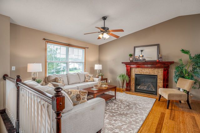 2608 Revo Road, Davenport, IA 52806