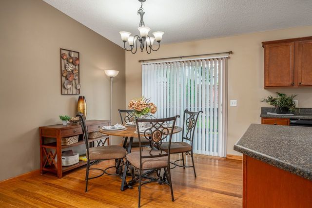 2608 Revo Road, Davenport, IA 52806