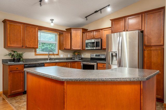 2608 Revo Road, Davenport, IA 52806