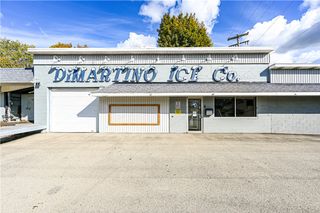 305 Division St, Jeannette, PA 15644