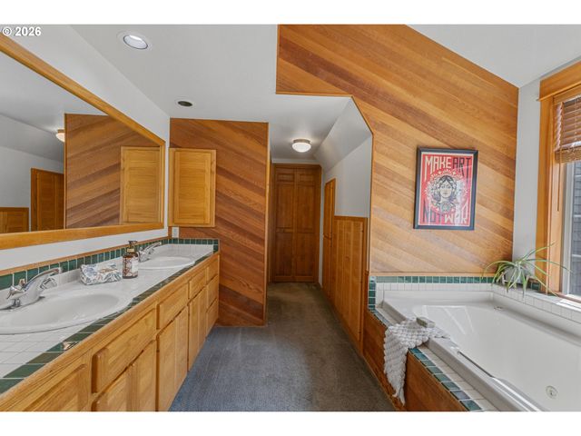 3540 16TH Ct, Salem, OR 97302