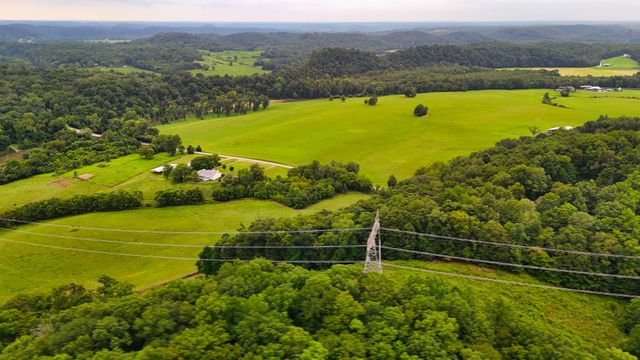 4 Cedar Hill Rd, White Bluff, TN 37187