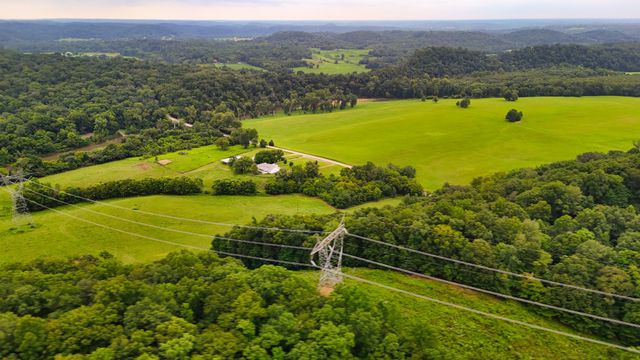 4 Cedar Hill Rd, White Bluff, TN 37187