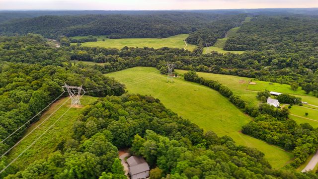 4 Cedar Hill Rd, White Bluff, TN 37187