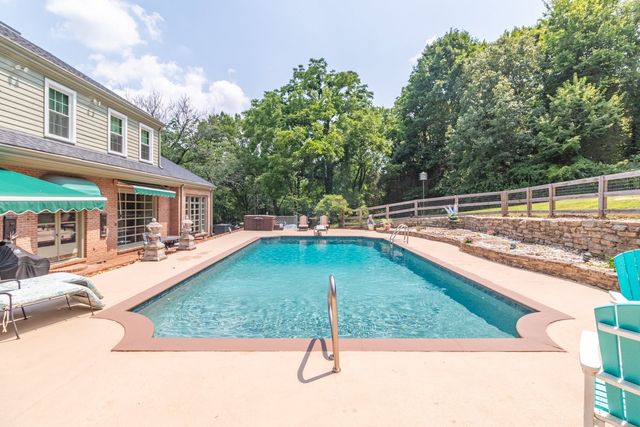 750 Lakehill Cir, Lewisburg, TN 37091