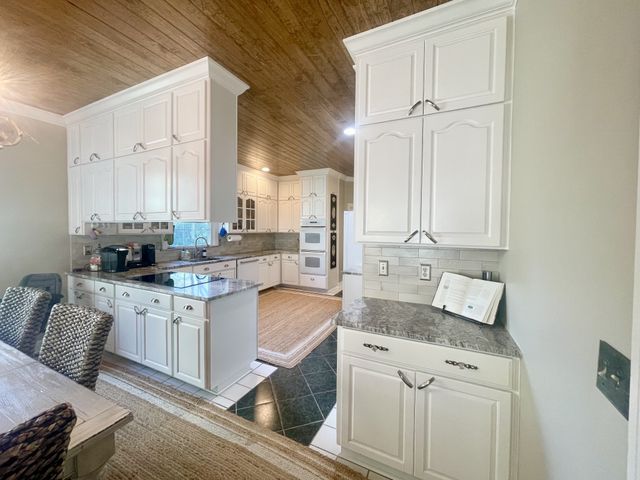 750 Lakehill Cir, Lewisburg, TN 37091