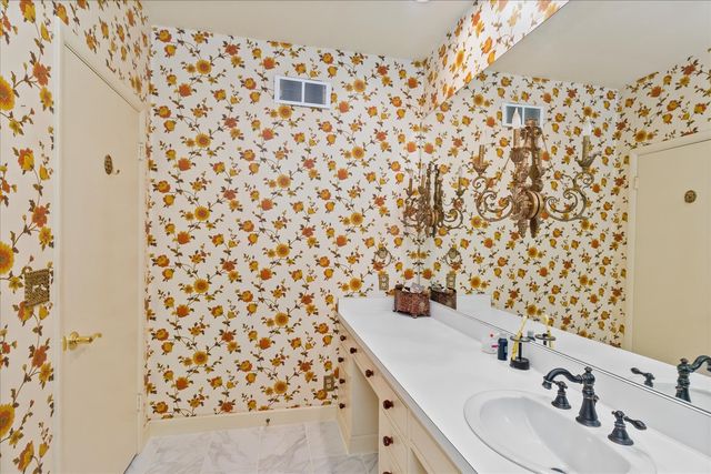 750 Lakehill Cir, Lewisburg, TN 37091