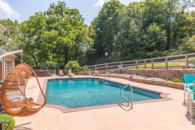 750 Lakehill Cir, Lewisburg, TN 37091