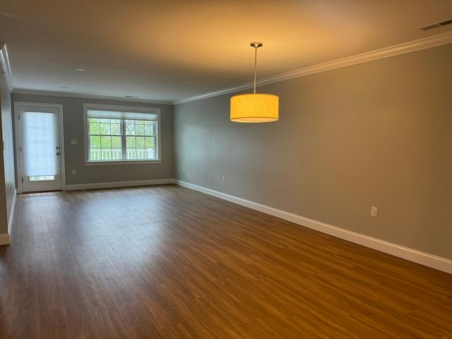 165 Cambridge Rd 17, Woburn, MA 01801