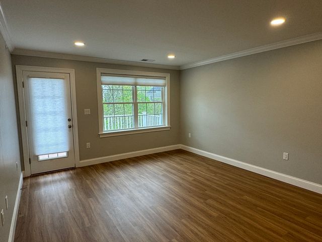 165 Cambridge Rd 17, Woburn, MA 01801