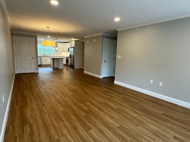 165 Cambridge Rd 17, Woburn, MA 01801