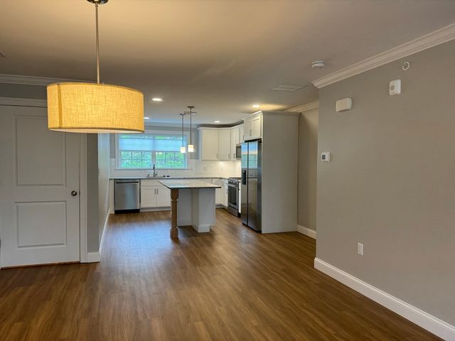 165 Cambridge Rd 17, Woburn, MA 01801