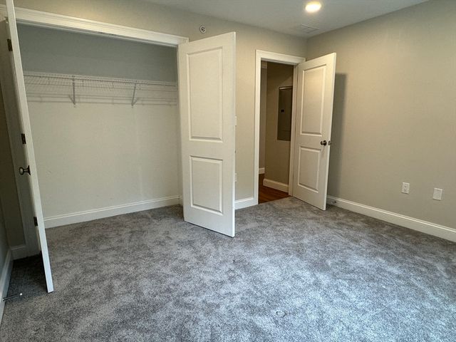 165 Cambridge Rd 17, Woburn, MA 01801