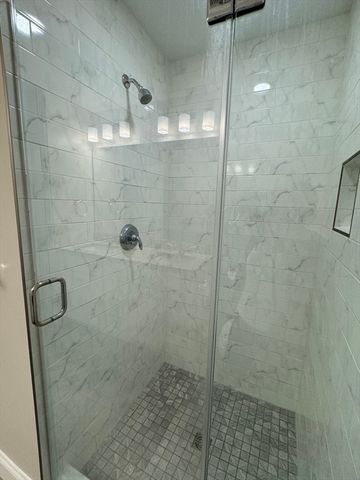165 Cambridge Rd 17, Woburn, MA 01801