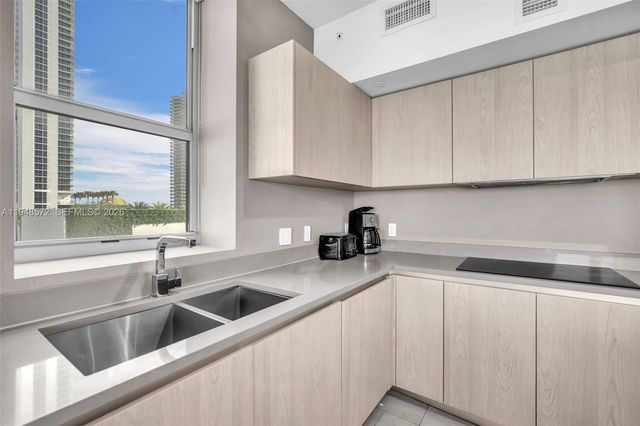 4010 S Ocean Drive R701, Hollywood, FL 33019