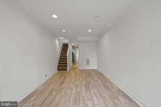 121 S POPPLETON ST, Baltimore, MD 21201