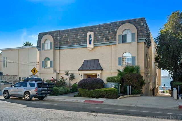 3828 Riviera Dr 2B, San Diego, CA 92109