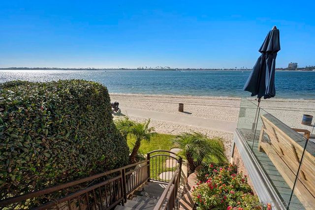 3828 Riviera Dr 2B, San Diego, CA 92109