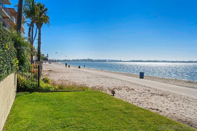 3828 Riviera Dr 2B, San Diego, CA 92109