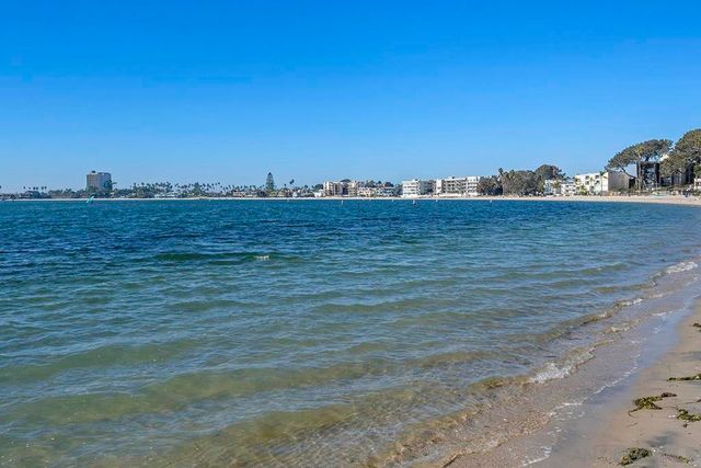3828 Riviera Dr 2B, San Diego, CA 92109