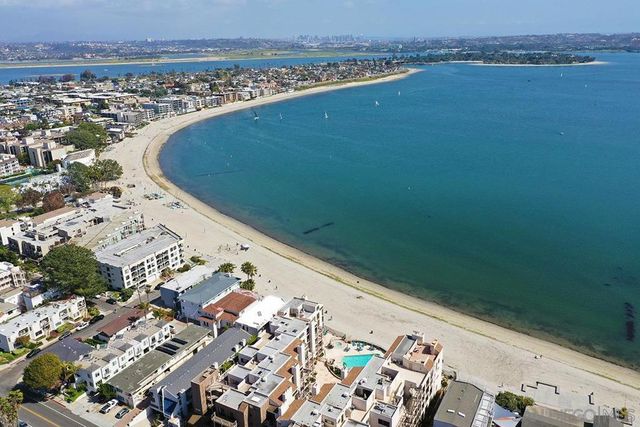 3828 Riviera Dr 2B, San Diego, CA 92109