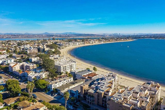 3828 Riviera Dr 2B, San Diego, CA 92109