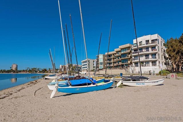3828 Riviera Dr 2B, San Diego, CA 92109