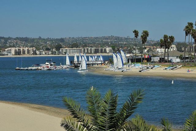3828 Riviera Dr 2B, San Diego, CA 92109