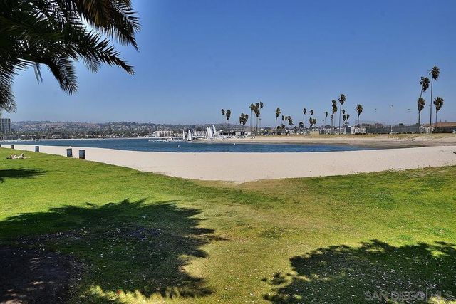 3828 Riviera Dr 2B, San Diego, CA 92109