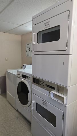 80 Walnut St 402, Canton, MA 02021