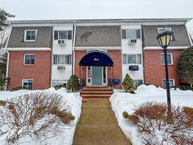 80 Walnut St 402, Canton, MA 02021