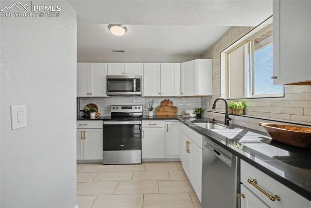 1730 Alamosa Drive, Colorado Springs, CO 80920