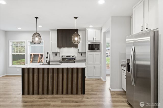 281 E McLane Drive, Shelton, WA 98584