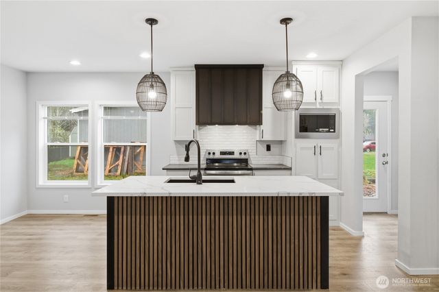 281 E McLane Drive, Shelton, WA 98584