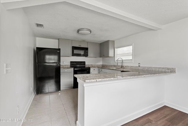 123 MCCALLMAN Road, Jacksonville, FL 32218