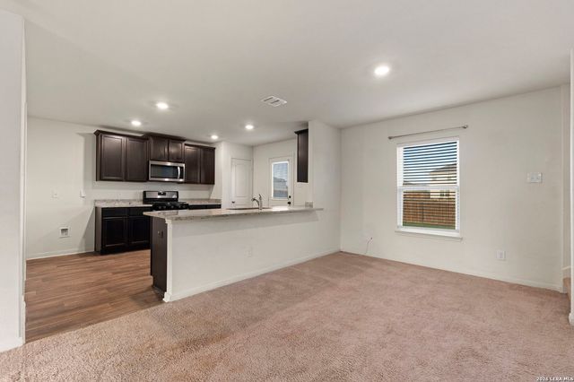15210 Escalante Pass, Von Ormy, TX 78073