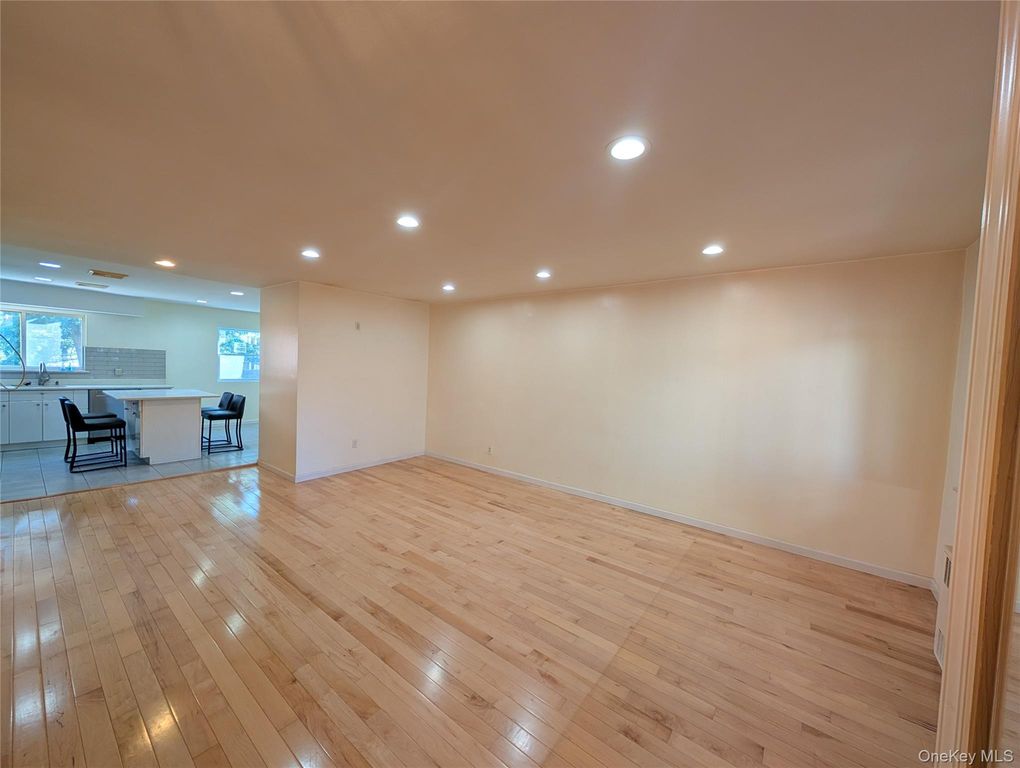 147-26 77th Road, Kew Garden Hills, NY 11367 — photo 2