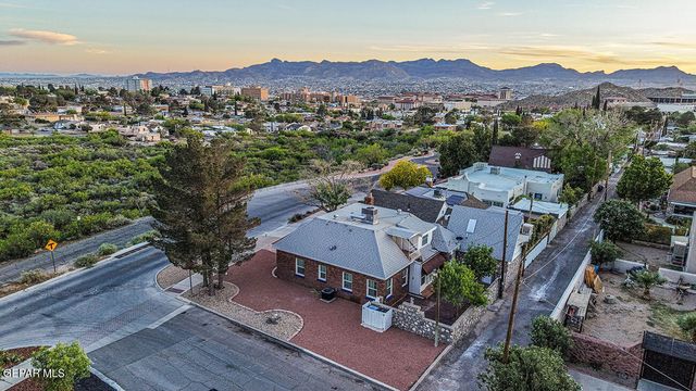 715 E ROBINSON Avenue, El Paso, TX 79902