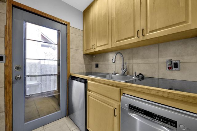 986 Highland Street, Columbus, OH 43201