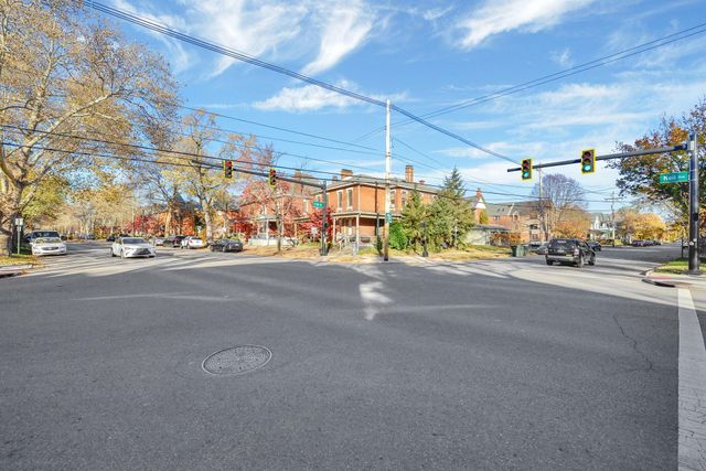 986 Highland Street, Columbus, OH 43201